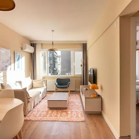 Cozy & Complete 1br Retreat W/ Balcony